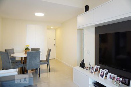 Sala de apartamento à venda com 2 quartos, 64m² em Barra da Tijuca, Rio de Janeiro