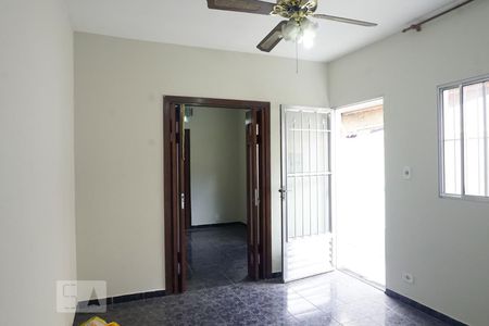 Sala de casa à venda com 2 quartos, 150m² em Vila Nhocuné, São Paulo
