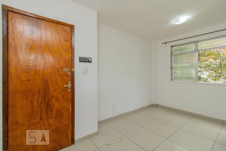 Sala de apartamento para alugar com 1 quarto, 48m² em Praia da Bandeira, Rio de Janeiro