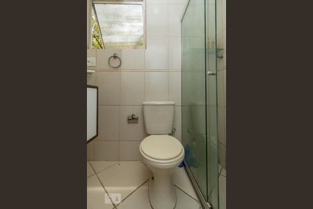 Banheiro de apartamento para alugar com 1 quarto, 48m² em Praia da Bandeira, Rio de Janeiro