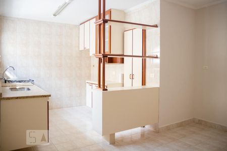 Casa à venda com 138m², 3 quartos e 4 vagas Casa à venda com 138m², 3 quartos e 4 vagasCozinha