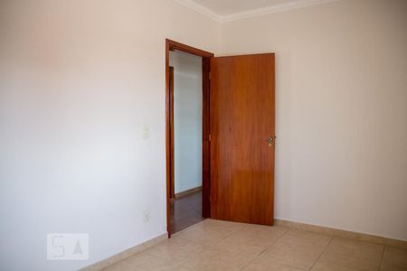 Casa à venda com 138m², 3 quartos e 4 vagas Casa à venda com 138m², 3 quartos e 4 vagasQuarto 3