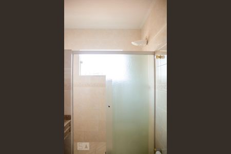 Casa à venda com 138m², 3 quartos e 4 vagas Casa à venda com 138m², 3 quartos e 4 vagasBanheiro Social