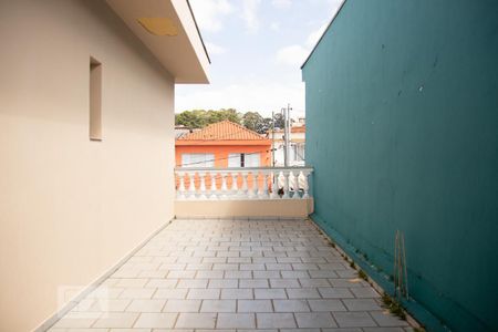 Casa à venda com 138m², 3 quartos e 4 vagas Casa à venda com 138m², 3 quartos e 4 vagasVaranda