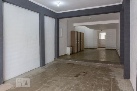 Casa à venda com 320m², 3 quartos e 1 vaga Casa à venda com 320m², 3 quartos e 1 vagaGaragem