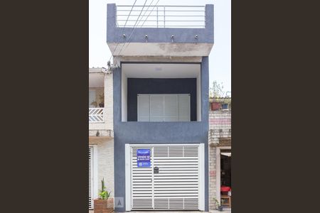 Casa à venda com 320m², 3 quartos e 1 vaga Casa à venda com 320m², 3 quartos e 1 vagaFachada