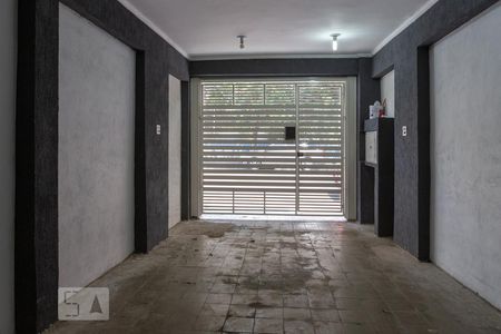 Casa à venda com 320m², 3 quartos e 1 vaga Casa à venda com 320m², 3 quartos e 1 vagaGaragem