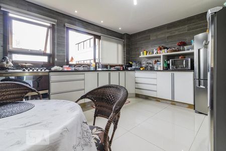 Cozinha de casa à venda com 5 quartos, 980m² em Menino Deus, Porto Alegre