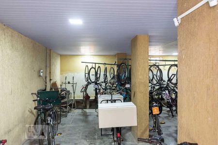 Bicicletário de apartamento para alugar com 2 quartos, 50m² em São Lourenço, Niterói