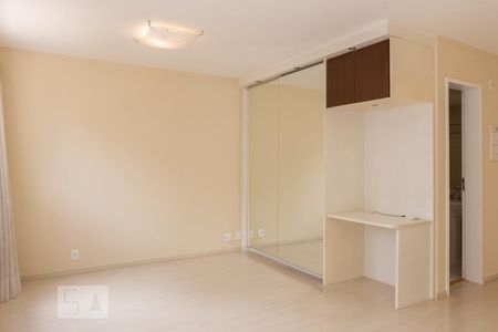 Sala/Quarto de apartamento para alugar com 1 quarto, 41m² em Água Branca, São Paulo