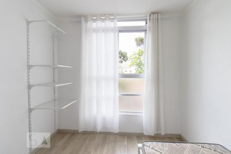 Quarto 1 de apartamento para alugar com 3 quartos, 84m² em Novo Mundo, Curitiba