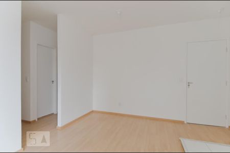 Sala de apartamento para alugar com 2 quartos, 47m² em Vila Galvão, Guarulhos