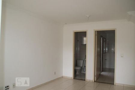 Sala de casa de condomínio para alugar com 2 quartos, 70m² em Taquara, Rio de Janeiro