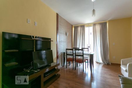 Sala de apartamento para alugar com 2 quartos, 90m² em Cidade Nova, Belo Horizonte