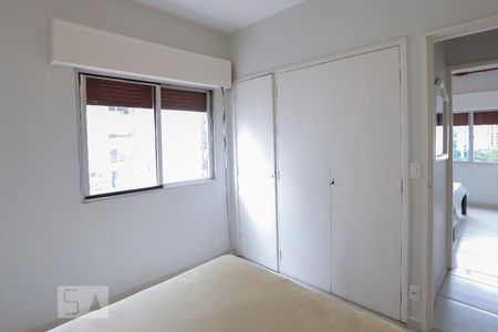 Suíte de apartamento para alugar com 2 quartos, 80m² em Vila Nova Conceição, São Paulo