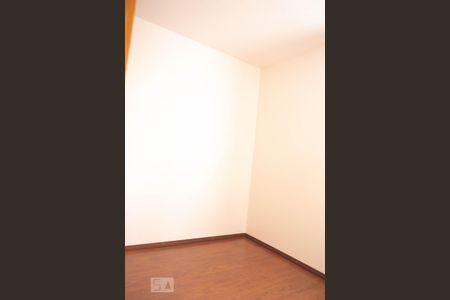 Quarto 2 de apartamento para alugar com 3 quartos, 64m² em Guará I, Brasília