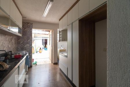 Cozinha de casa à venda com 3 quartos, 150m² em Vila Gilda, Santo André