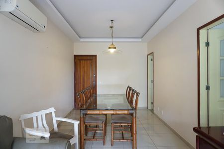 Sala de apartamento para alugar com 3 quartos, 87m² em Barra da Tijuca, Rio de Janeiro