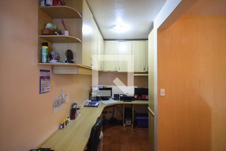 Casa à venda com 125m², 3 quartos e 1 vaga Casa à venda com 125m², 3 quartos e 1 vagaEscritório da edícula