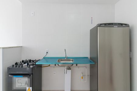 Sala/Cozinha de apartamento à venda com 2 quartos, 34m² em Parque Fongaro, São Paulo