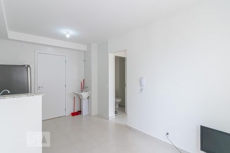 Sala/Cozinha de apartamento à venda com 2 quartos, 34m² em Parque Fongaro, São Paulo