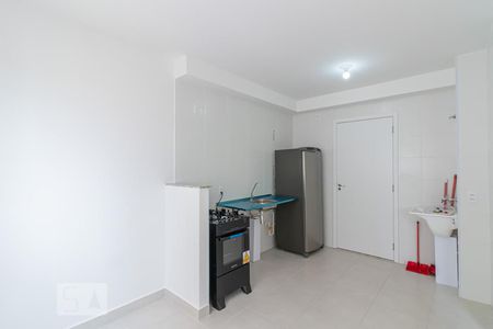 Sala/Cozinha de apartamento à venda com 2 quartos, 34m² em Parque Fongaro, São Paulo