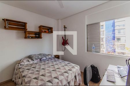 Quarto 2 de casa à venda com 3 quartos, 270m² em Vila Mariana, São Paulo