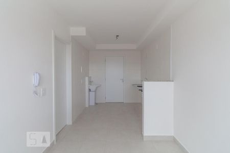 Sala e cozinha de apartamento à venda com 1 quarto, 29m² em Vila Ema, São Paulo