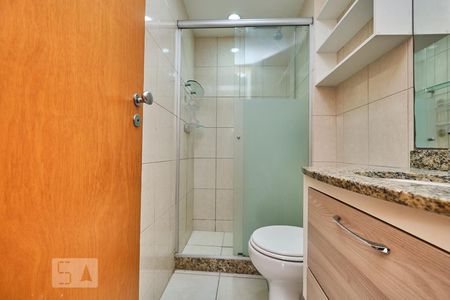 Apartamento à venda com 81m², 3 quartos e 1 vaga Apartamento à venda com 81m², 3 quartos e 1 vagaBanheiro Suíte