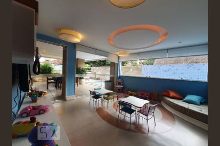 Apartamento à venda com 81m², 3 quartos e 1 vaga Apartamento à venda com 81m², 3 quartos e 1 vagaSala de Jogos