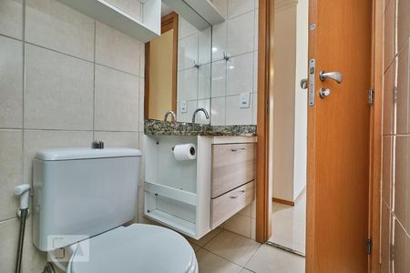 Apartamento à venda com 81m², 3 quartos e 1 vaga Apartamento à venda com 81m², 3 quartos e 1 vagaBanheiro Suíte
