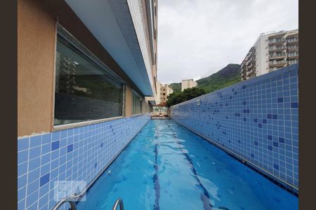 Apartamento à venda com 81m², 3 quartos e 1 vaga Apartamento à venda com 81m², 3 quartos e 1 vagaPiscina