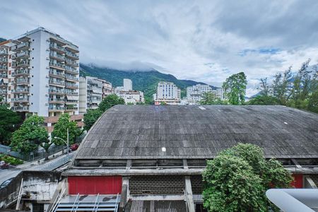 Apartamento à venda com 81m², 3 quartos e 1 vaga Apartamento à venda com 81m², 3 quartos e 1 vagaÁrea de Serviço Vista