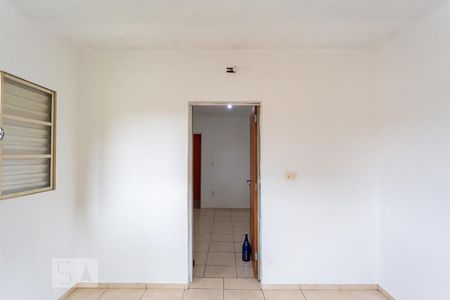 Quarto de casa para alugar com 1 quarto, 50m² em Santo Antônio, Osasco