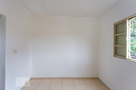 Quarto de casa para alugar com 1 quarto, 50m² em Santo Antônio, Osasco