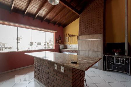 Casa para alugar com 280m², 3 quartos e 2 vagas Casa para alugar com 280m², 3 quartos e 2 vagasEspaço Gourmet