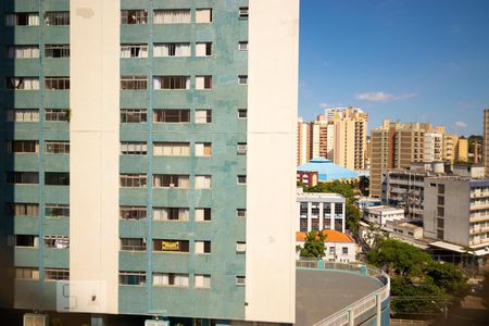 Vista da Suíte de apartamento à venda com 1 quarto, 48m² em Centro, Campinas