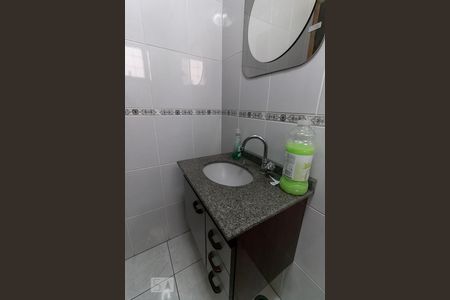 Lavabo de casa à venda com 4 quartos, 320m² em Jardim Prudência, São Paulo