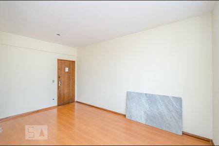 Sala de apartamento para alugar com 3 quartos, 79m² em Salgado Filho, Belo Horizonte