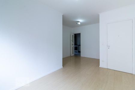 Sala de apartamento para alugar com 3 quartos, 84m² em Indianópolis, São Paulo