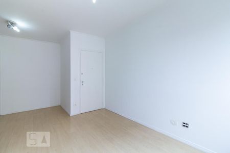 Sala de apartamento para alugar com 3 quartos, 84m² em Indianópolis, São Paulo