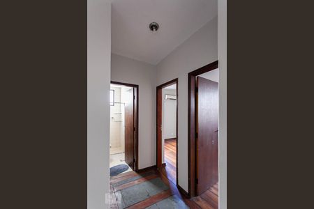 Corredor de apartamento à venda com 2 quartos, 64m² em Santa Tereza, Belo Horizonte