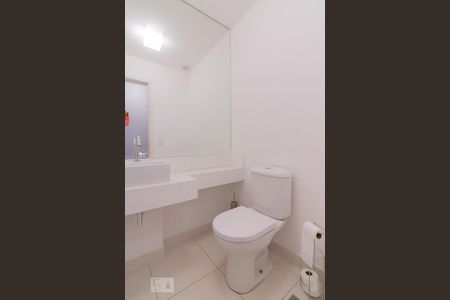 Lavabo de apartamento para alugar com 2 quartos, 101m² em Itaim Bibi, São Paulo