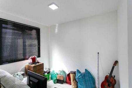 Quarto 1 de apartamento para alugar com 2 quartos, 43m² em Trevo, Belo Horizonte