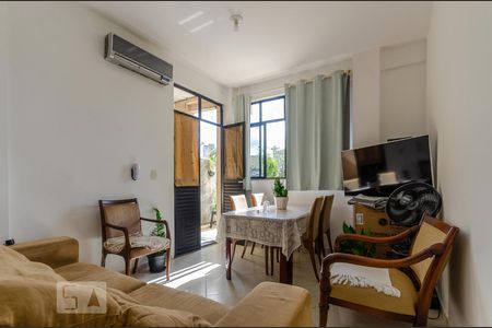 Sala de apartamento para alugar com 3 quartos, 94m² em Politeama, Salvador