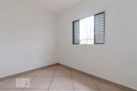 Quarto 1 de casa para alugar com 2 quartos, 62m² em Vila Carmosina, São Paulo