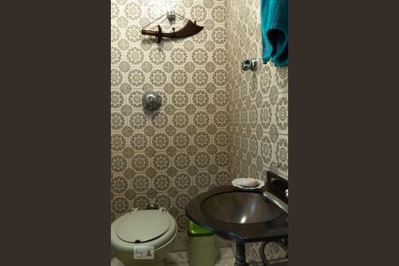 Lavabo de casa para alugar com 3 quartos, 176m² em Vila Diva (zona Leste), São Paulo