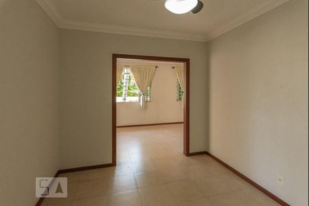 Sala de Jantar de casa à venda com 5 quartos, 200m² em Vila Marieta, Campinas
