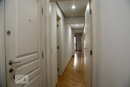Corredor de apartamento à venda com 4 quartos, 168m² em Vila Andrade, São Paulo