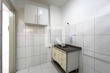 Cozinha e área de serviço de kitnet/studio para alugar com 1 quarto, 28m² em Aclimação, São Paulo